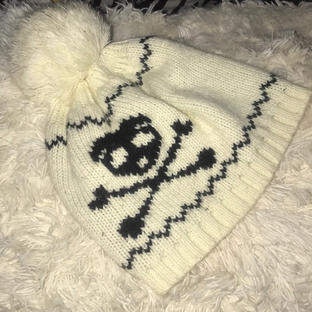 White Skull Beanie